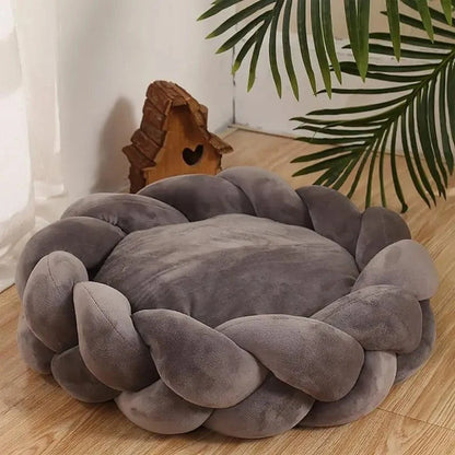 Braided Round Dog Bed | Cosy Woven Nest