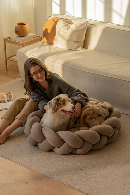 Braided Round Dog Bed | Cosy Woven Nest