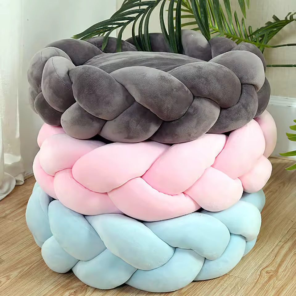 Braided Round Dog Bed | Cosy Woven Nest